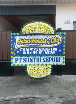 Papan Bunga Duka di Simpang Kramat