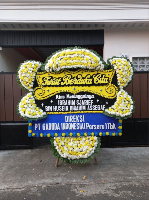 Papan Bunga Duka di Simpang Kramat